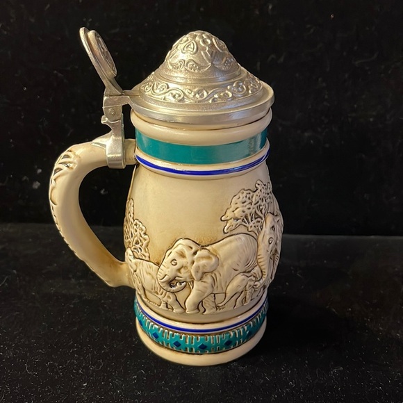 Avon Vintage-1990- Endangered Species: The Asian Elephant #102786 Made in Brazil - Picture 1 of 7